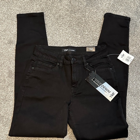 *SALE* YMI Mid- Rise Skinny Jeans - Picture 3 of 5